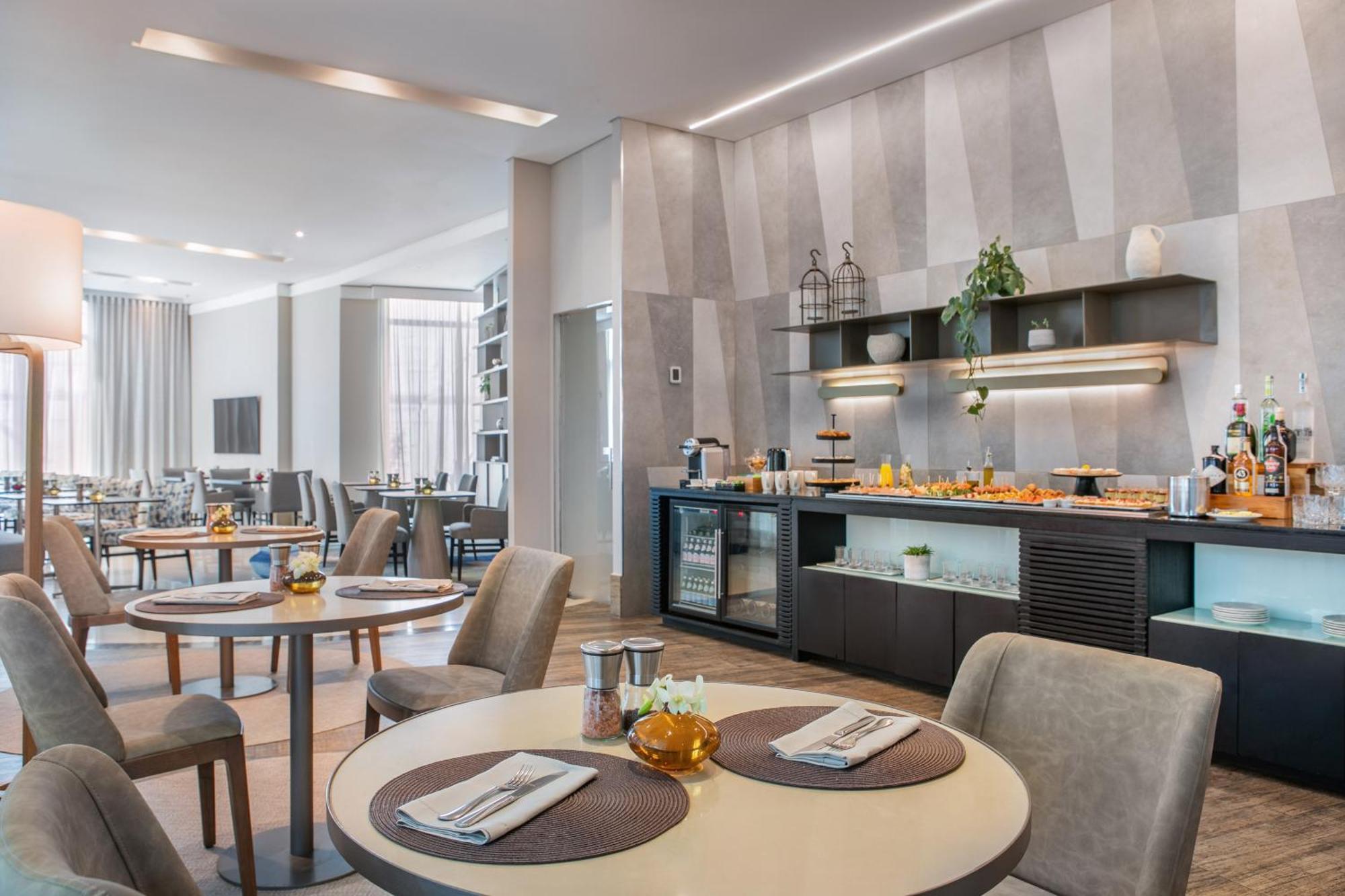 מלון סאו פאולו Melia Jardim Europa מראה חיצוני תמונה The lounge at the airport